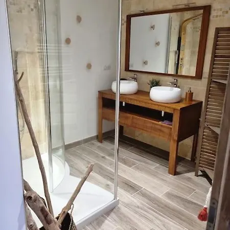 De Lamothe Apartamento Pimbo